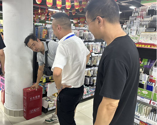 国庆坚守，，共筑市场繁华4.png