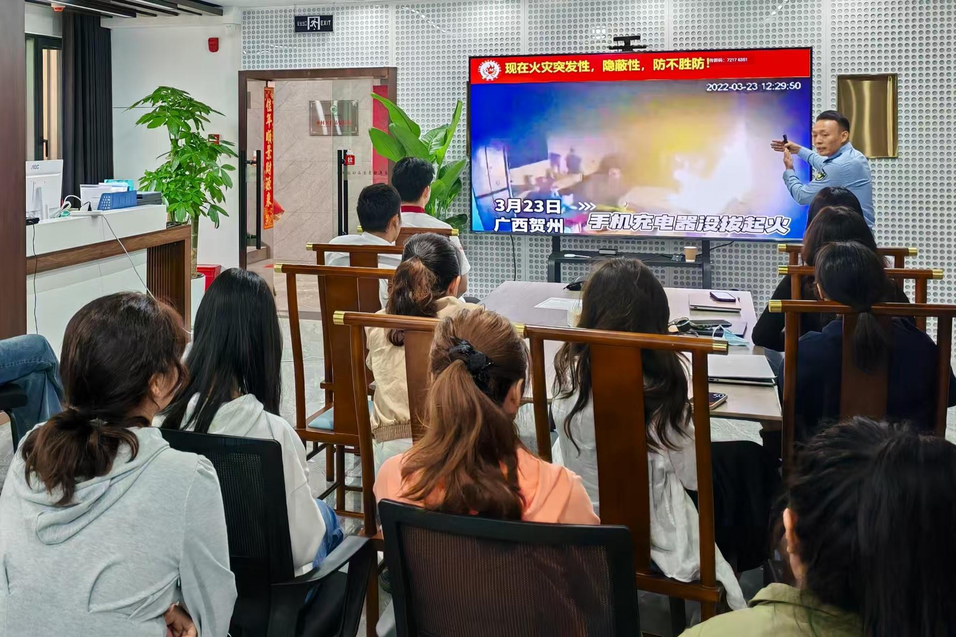10.20蜂业新闻稿pic1.jpg